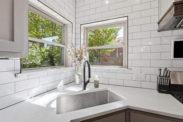 7621 Woodside Hill, Fort Worth, TX 76179