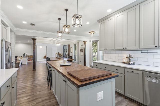 7621 Woodside Hill, Fort Worth, TX 76179