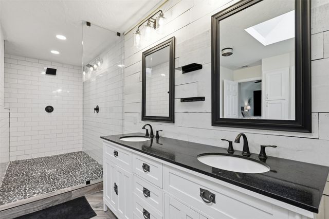 7621 Woodside Hill, Fort Worth, TX 76179