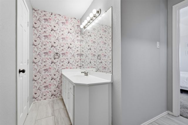 7621 Woodside Hill, Fort Worth, TX 76179