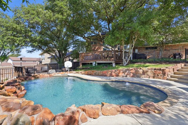 7621 Woodside Hill, Fort Worth, TX 76179