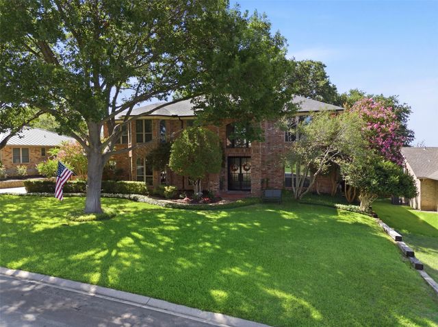 7621 Woodside Hill, Fort Worth, TX 76179