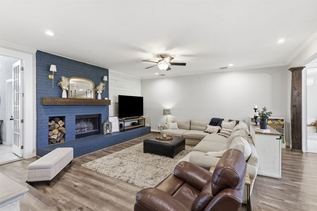 7621 Woodside Hill, Fort Worth, TX 76179