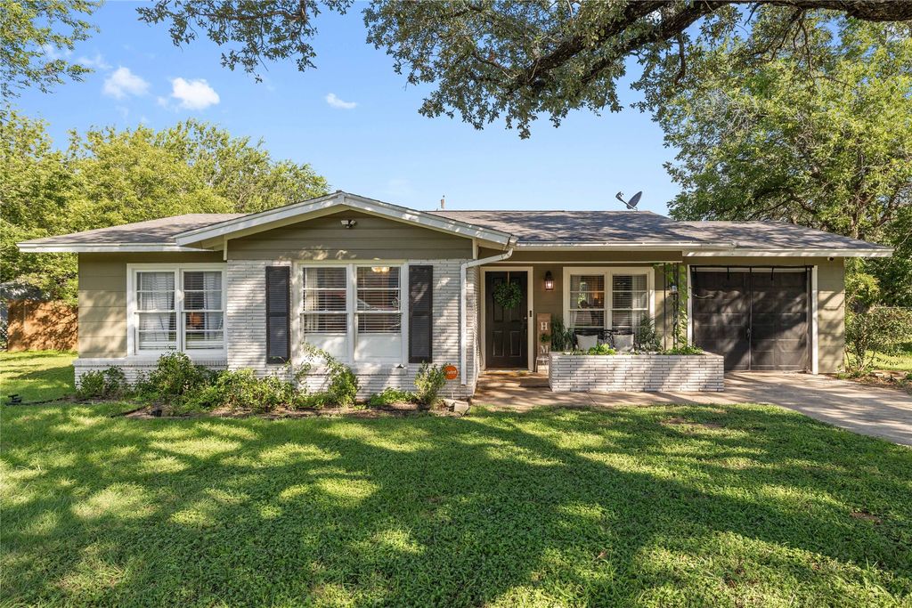 1115 Oakland Drive, Brownwood, TX 76801