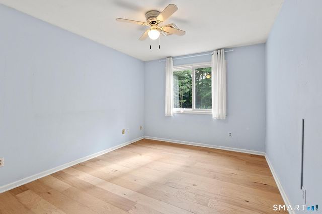 12 Linda Lane, Simsbury, CT 06070