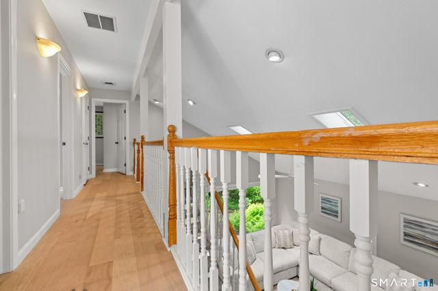 12 Linda Lane, Simsbury, CT 06070