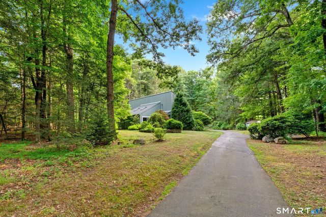 12 Linda Lane, Simsbury, CT 06070