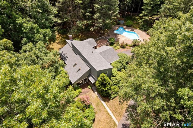 12 Linda Lane, Simsbury, CT 06070
