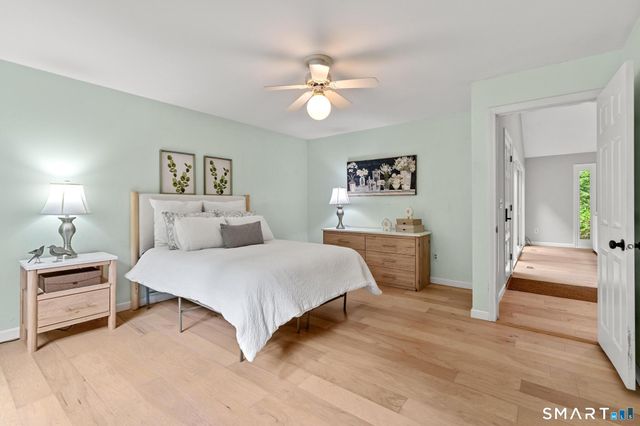 12 Linda Lane, Simsbury, CT 06070