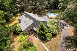 12 Linda Lane, Simsbury, CT 06070