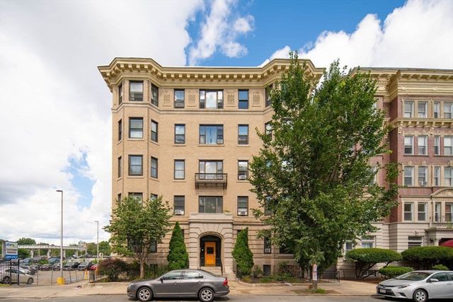 137 Peterborough 16, Boston, MA 02215