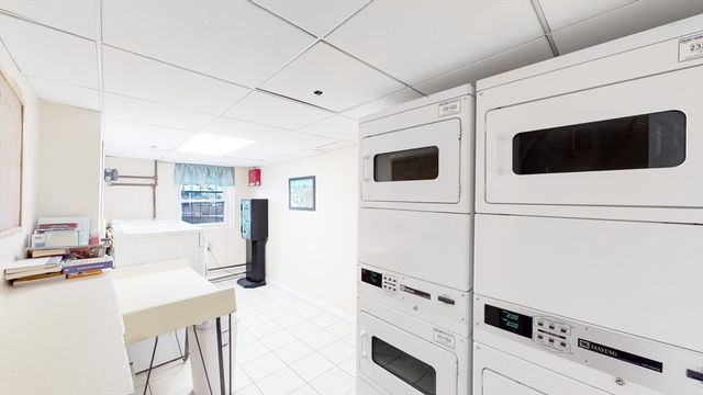 137 Peterborough 16, Boston, MA 02215