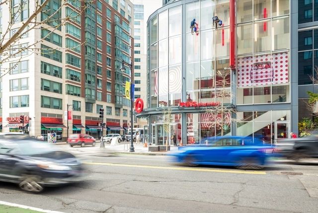 137 Peterborough 16, Boston, MA 02215