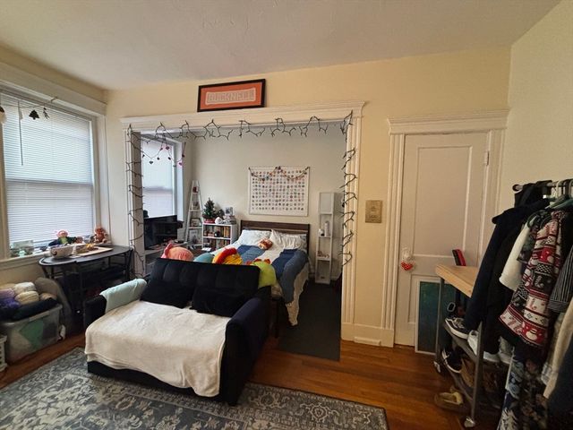 137 Peterborough 16, Boston, MA 02215