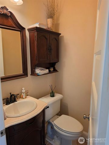 7652 E Green Lake Drive N, Seattle, WA 98103