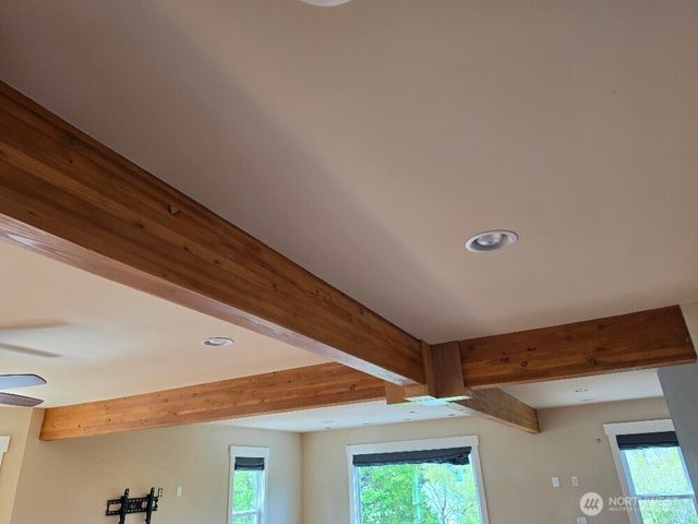 7652 E Green Lake Drive N, Seattle, WA 98103