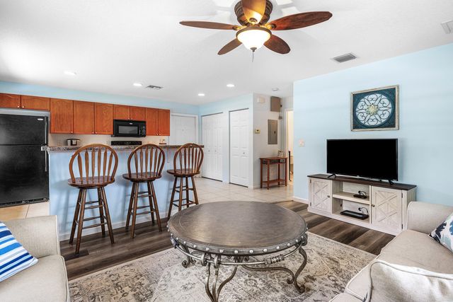 13615 61st Lane N, West Palm Beach, FL 33412