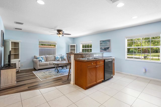 13615 61st Lane N, West Palm Beach, FL 33412