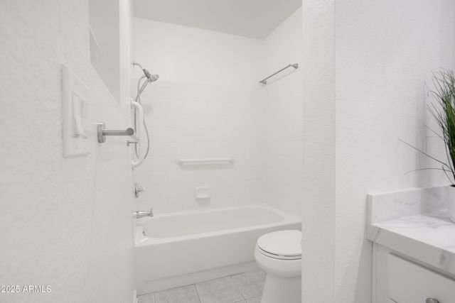 4850 E DESERT COVE Avenue 240, Scottsdale, AZ 85254