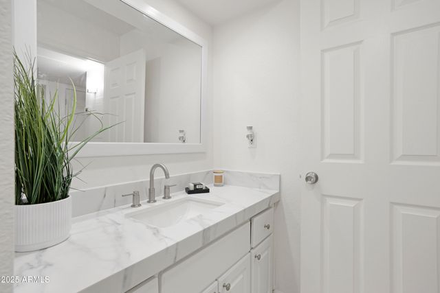 4850 E DESERT COVE Avenue 240, Scottsdale, AZ 85254