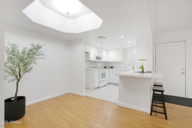 4850 E DESERT COVE Avenue 240, Scottsdale, AZ 85254