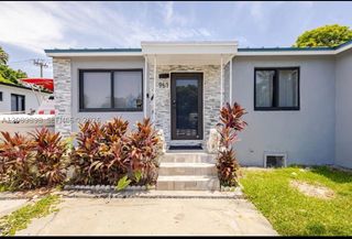 961 NE 155th Ter, North Miami Beach, FL 33162