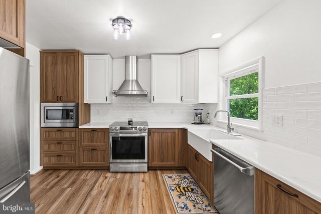 228 WOODS DRIVE, Mechanicsburg, PA 17050