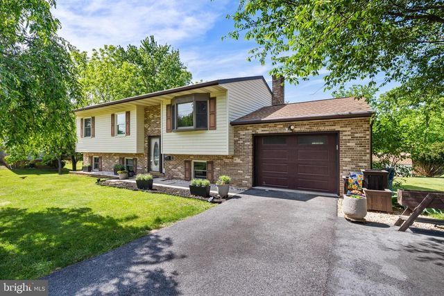 228 WOODS DRIVE, Mechanicsburg, PA 17050