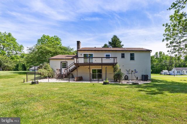 228 WOODS DRIVE, Mechanicsburg, PA 17050