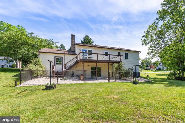 228 WOODS DRIVE, Mechanicsburg, PA 17050