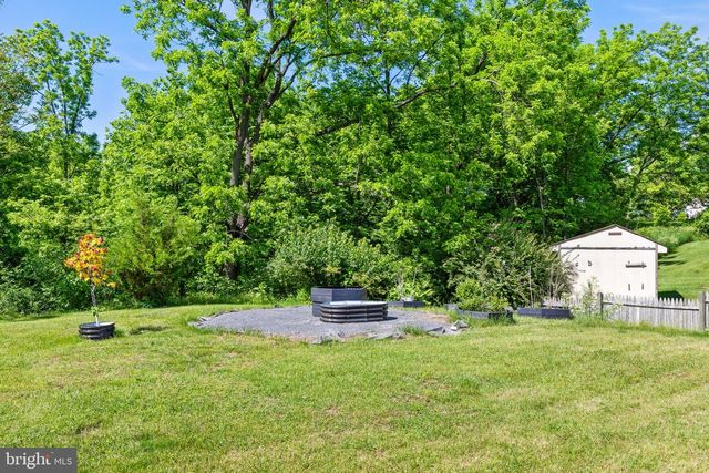 228 WOODS DRIVE, Mechanicsburg, PA 17050