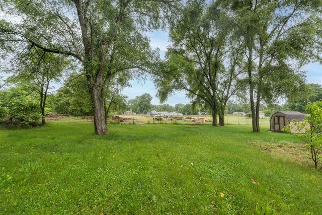 430 N Blue Creek Road, Benton Harbor, MI 49022