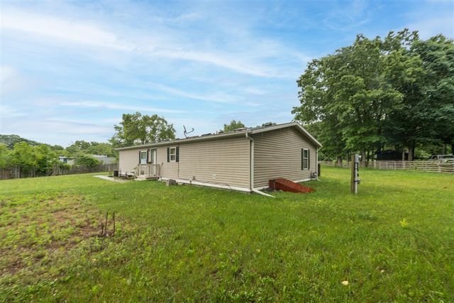 430 N Blue Creek Road, Benton Harbor, MI 49022