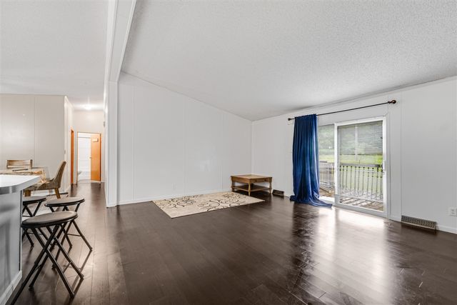 430 N Blue Creek Road, Benton Harbor, MI 49022