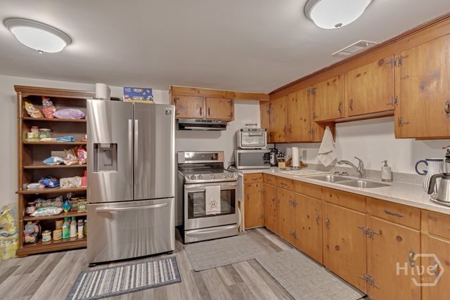 236 W Magnolia Avenue, Savannah, GA 31419