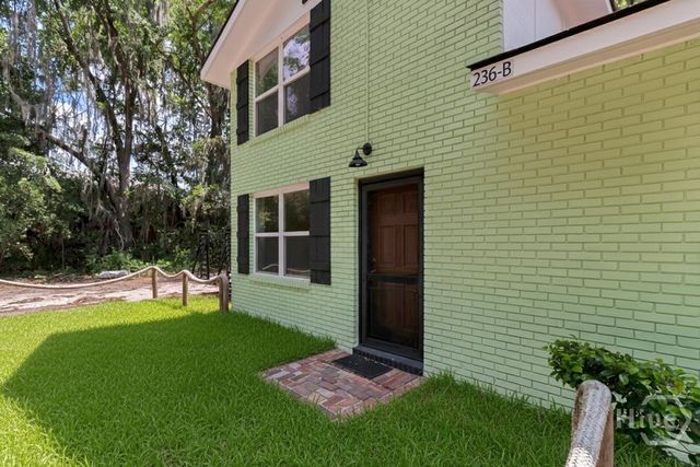 236 W Magnolia Avenue, Savannah, GA 31419