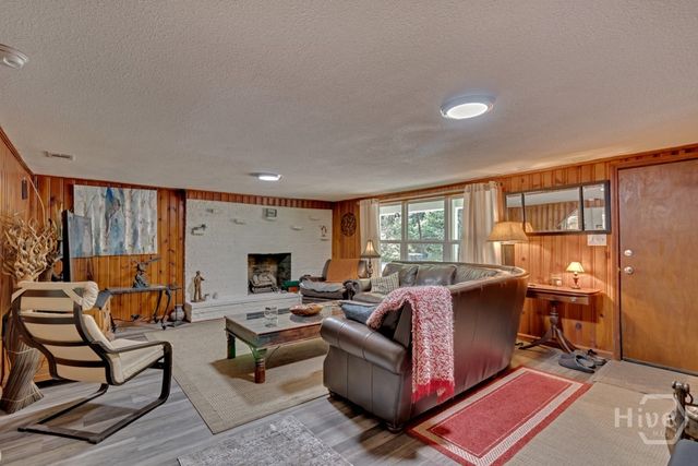 236 W Magnolia Avenue, Savannah, GA 31419