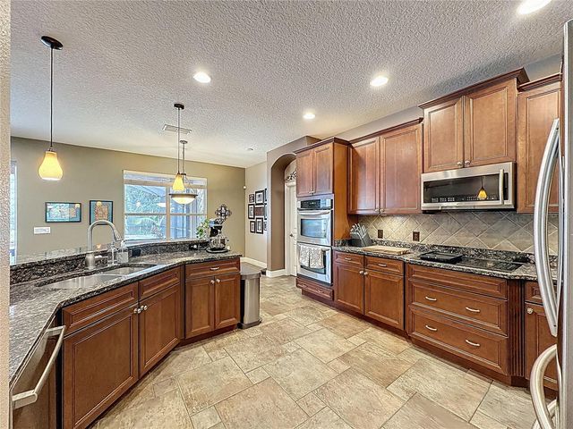 807 DAKOTA PRAIRIE COURT, Oviedo, FL 32765