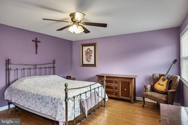 219 CONESTOGA DR, Marlton, NJ 08053