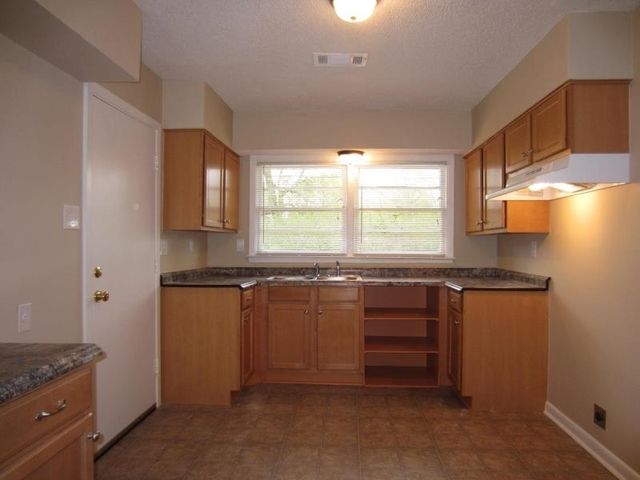 4340 MARGUERITE DR, Memphis, TN 38109