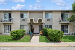8888 Steven Drive 1H, Des Plaines, IL 60016