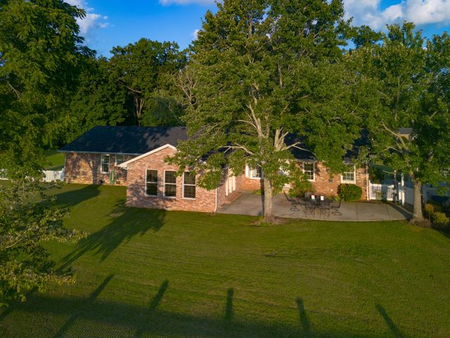 204 Greenbriar Ave, Shelbyville, TN 37160