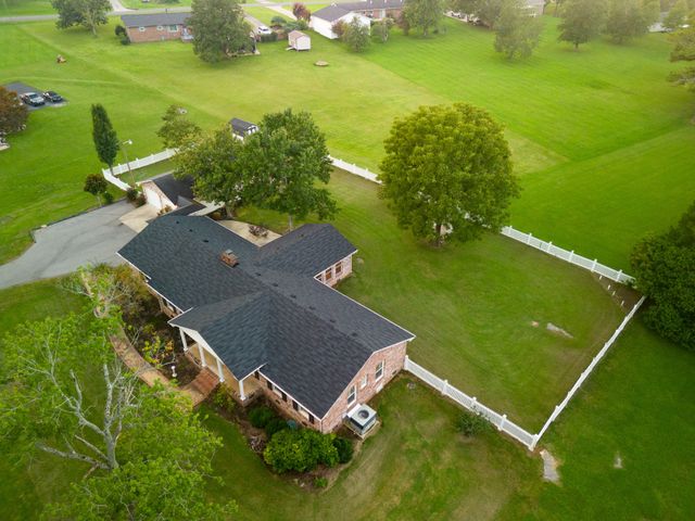 204 Greenbriar Ave, Shelbyville, TN 37160