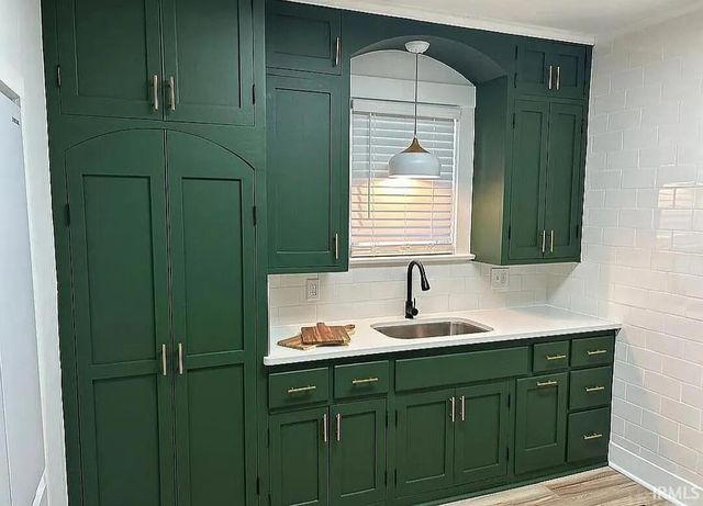 528 Dayton Avenue, Fort Wayne, IN 46807