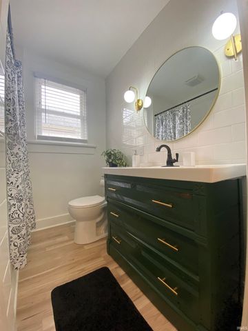 528 Dayton Avenue, Fort Wayne, IN 46807