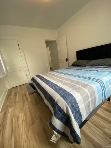 528 Dayton Avenue, Fort Wayne, IN 46807