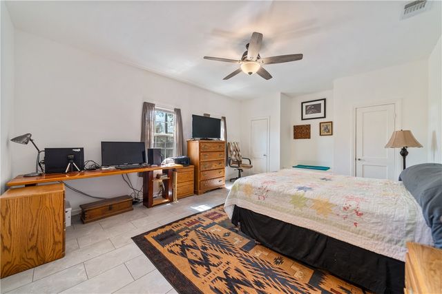 603 W Ave B, Kingsville, TX 78363