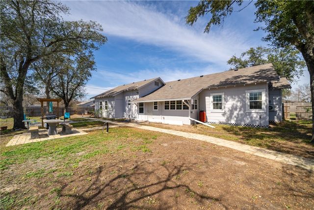 603 W Ave B, Kingsville, TX 78363