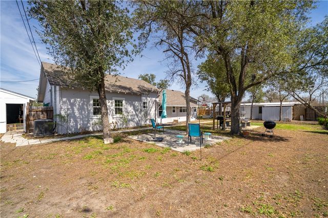 603 W Ave B, Kingsville, TX 78363