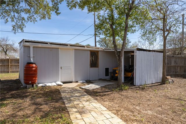 603 W Ave B, Kingsville, TX 78363